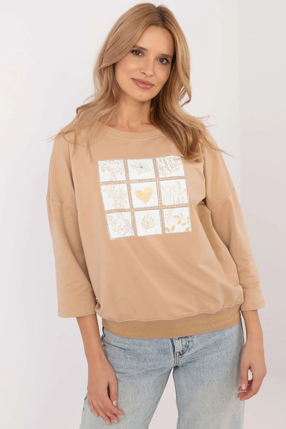 Sweat-shirt femme design floral moderne coupe ample manches 3/4 coton polyester beige imprimé fleurs cœur