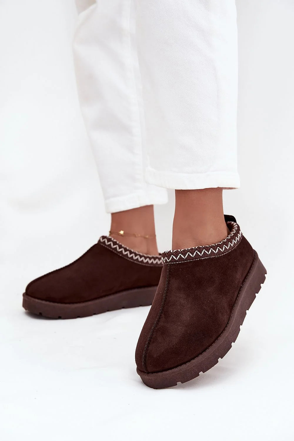 bottines neige femmes suédine écologique plateforme 3cm doublure fourrure semelle crantée antidérapante broderie décorative slipon confort isolation chaude