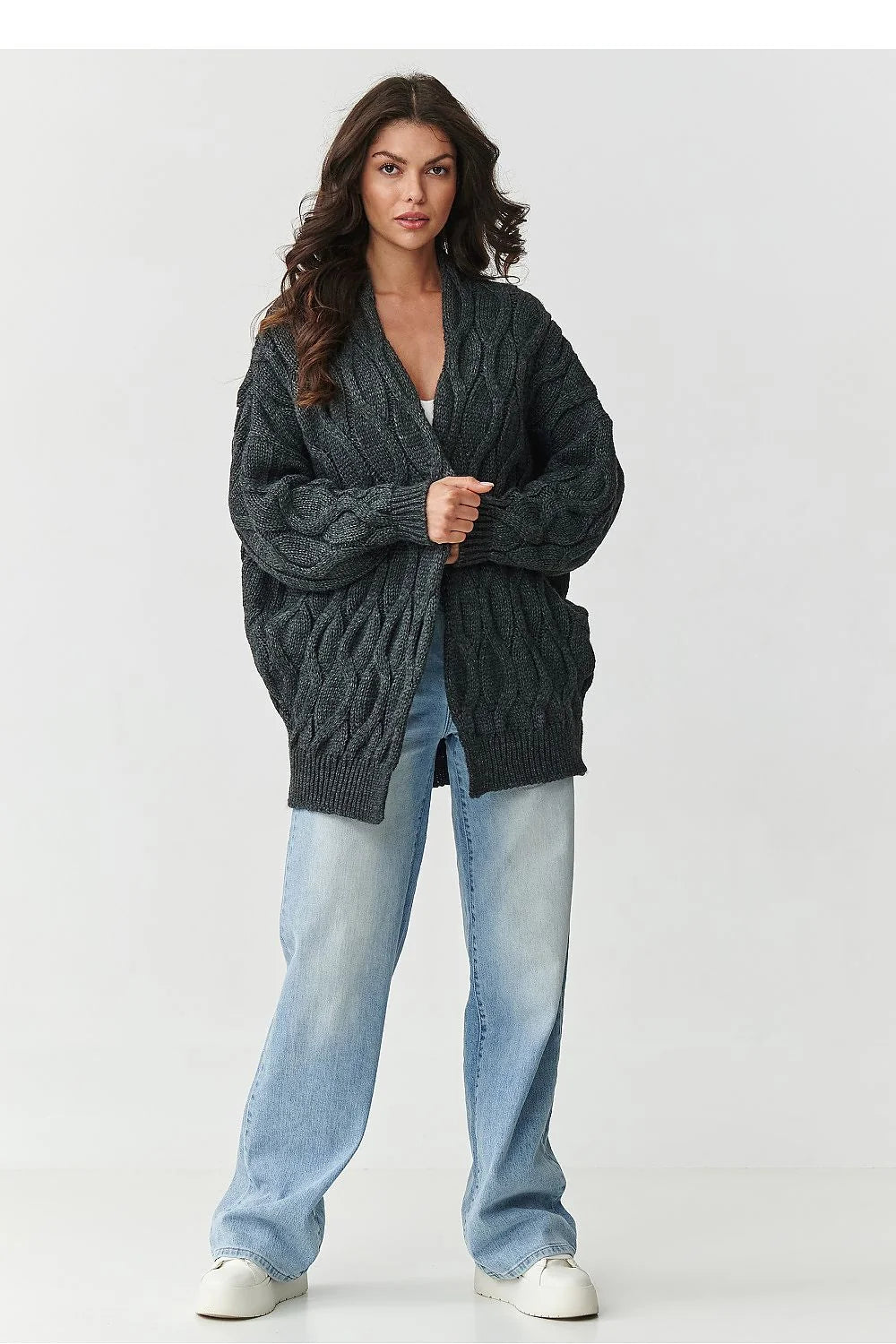 cardigan femme oversize maille torsadée gris anthracite gilet ouvert col châle manches longues volumineuses côtes épaisse cosy coupe décontractée hiver
