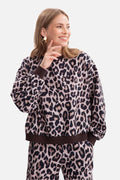 sweatshirt femme oversize ample manches bouffantes col rond maille douce grattée imprimé léopard beige rosé poils fins poignets côtelés hanches