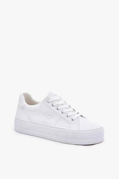 baskets femme blanches cuir synthétique plateforme épaisse nervurée semelle intérieure souple confortable lacets métalliques logo embossé finition lisse