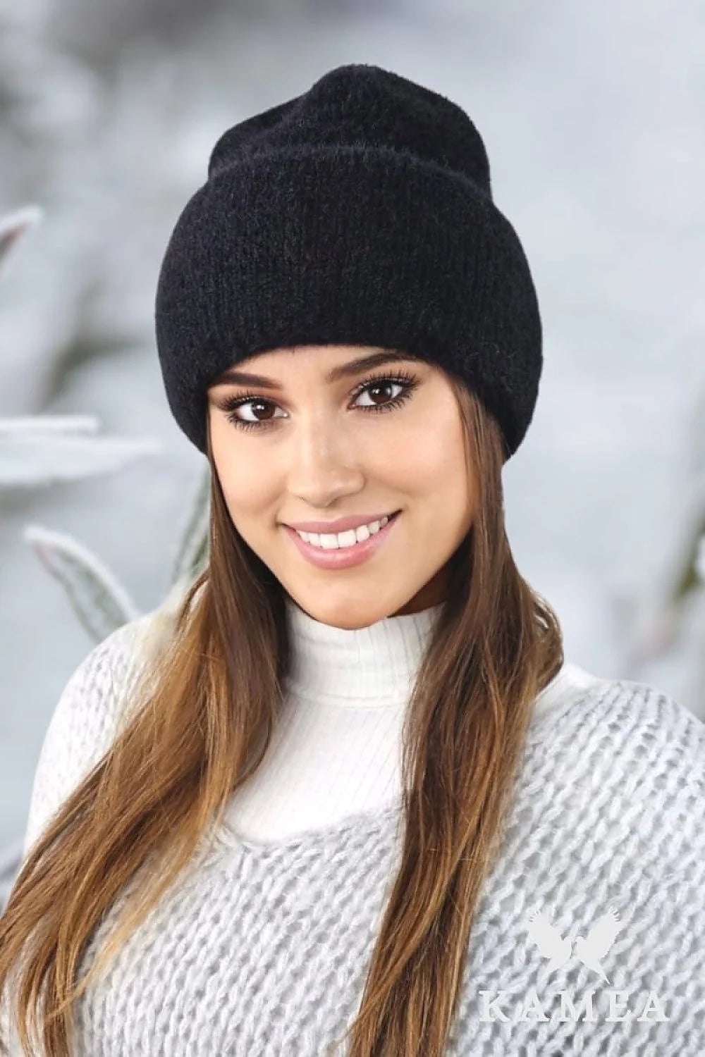 Bonnet d'hiver en alpaga pour femmes, style classique, couleur noire, doux et élastique, parfait pour les saisons froides