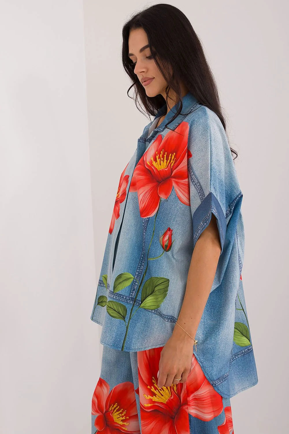 Chemise femme Casual Manches Courtes Imprimé Floral Denim Fleurs Rouges Coupe Ample Matière Légeresse Respirante Été Mode Élégance
