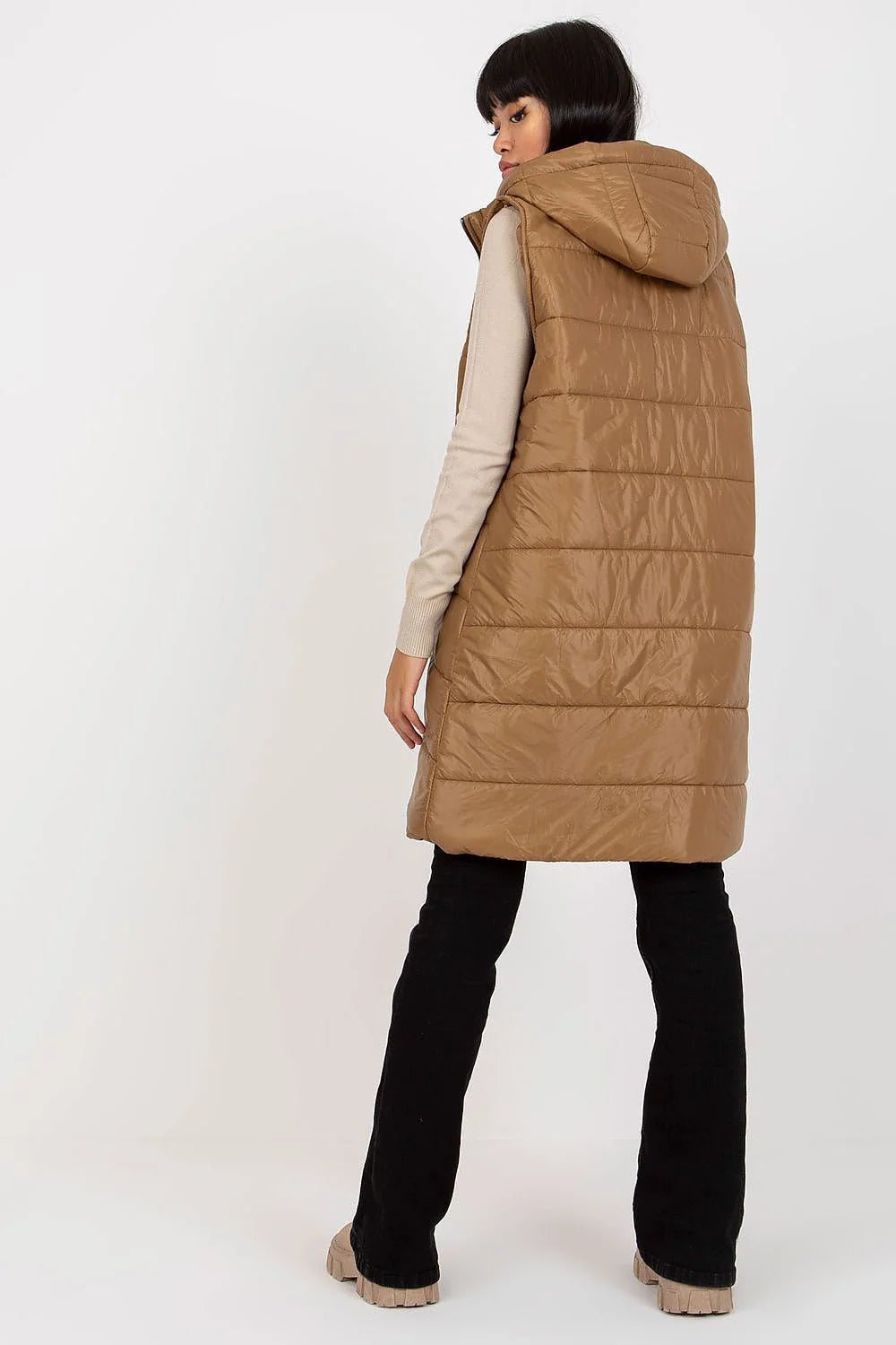 Gilet sans manches Och Bella matelassé pour femme couleur kaki coupe longue avec capuche amovible poches zippées doublé nylon 100%