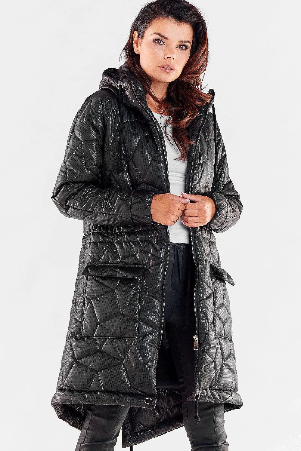 veste femme mi longue matelassée capuche bleu métallisé irisé géométrique coupe droite cintrée polyester doublée rembourrée poches rabats