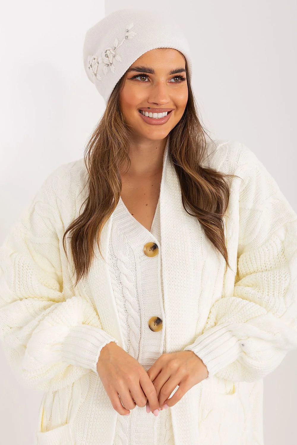 Ensemble hiver chic pour femme bonnet cardigan tricot torsade maille épaisse beige blanc cassé