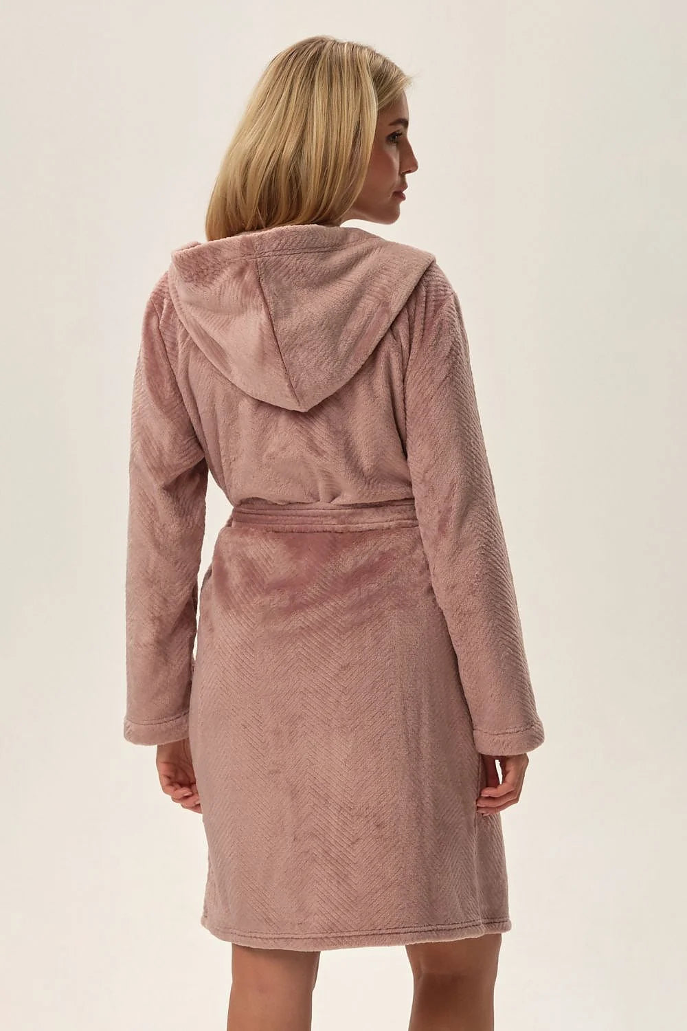 Robe de chambre Henderson pour femme en microfibre douce style classique couleur rose poudré avec ceinture et capuche