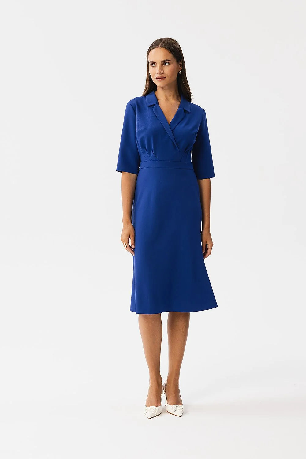 Robe de jour élégante bleu vif en V manches coudées silhouette A taille cintrée femme occasion semi-formelle