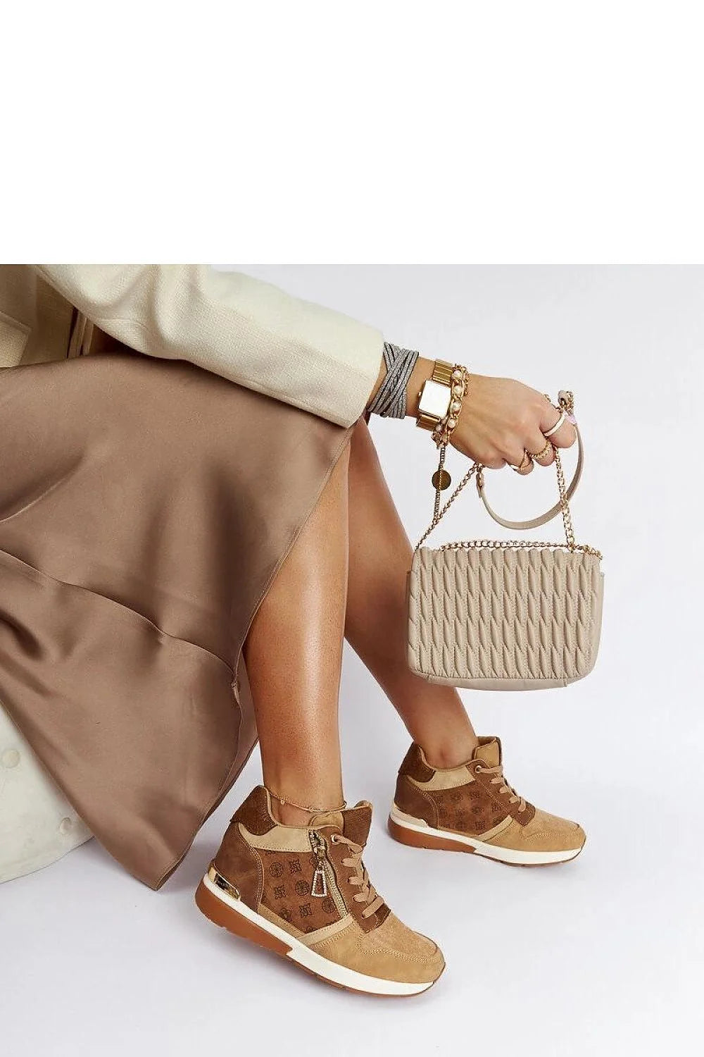 baskets compensées brunes Knoxville femme montantes suède cuir écologique textile monogramme zip latéral semelle blanche plateau discret doré confort durabilité