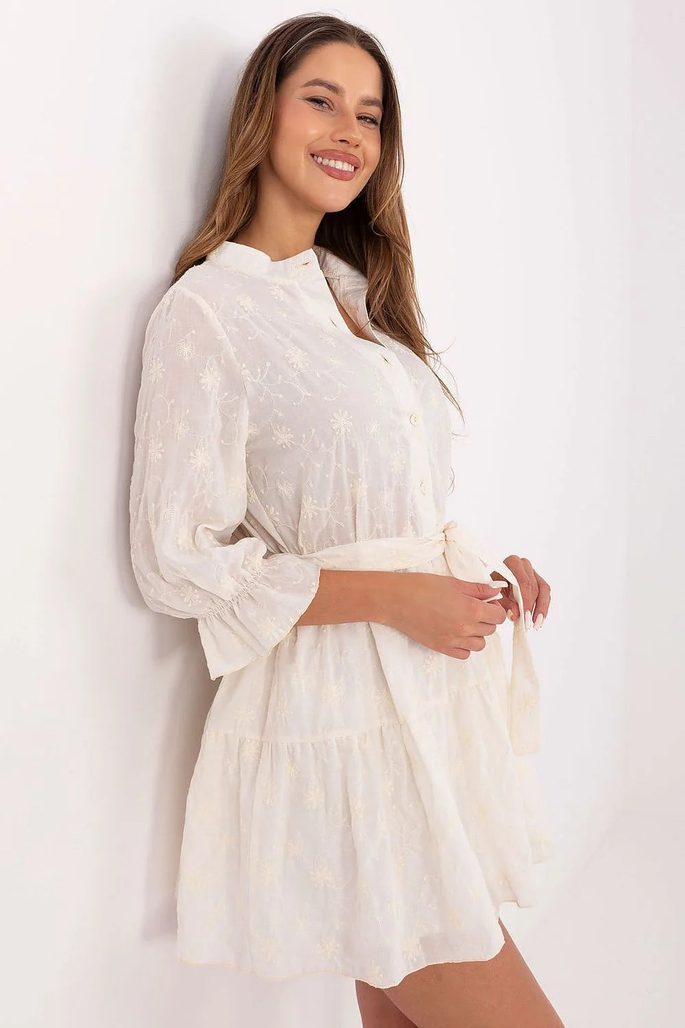 Robe de jour Lakerta style boho coton naturel broderie florale manches 3/4 ceinture à nouer ivoire femmes