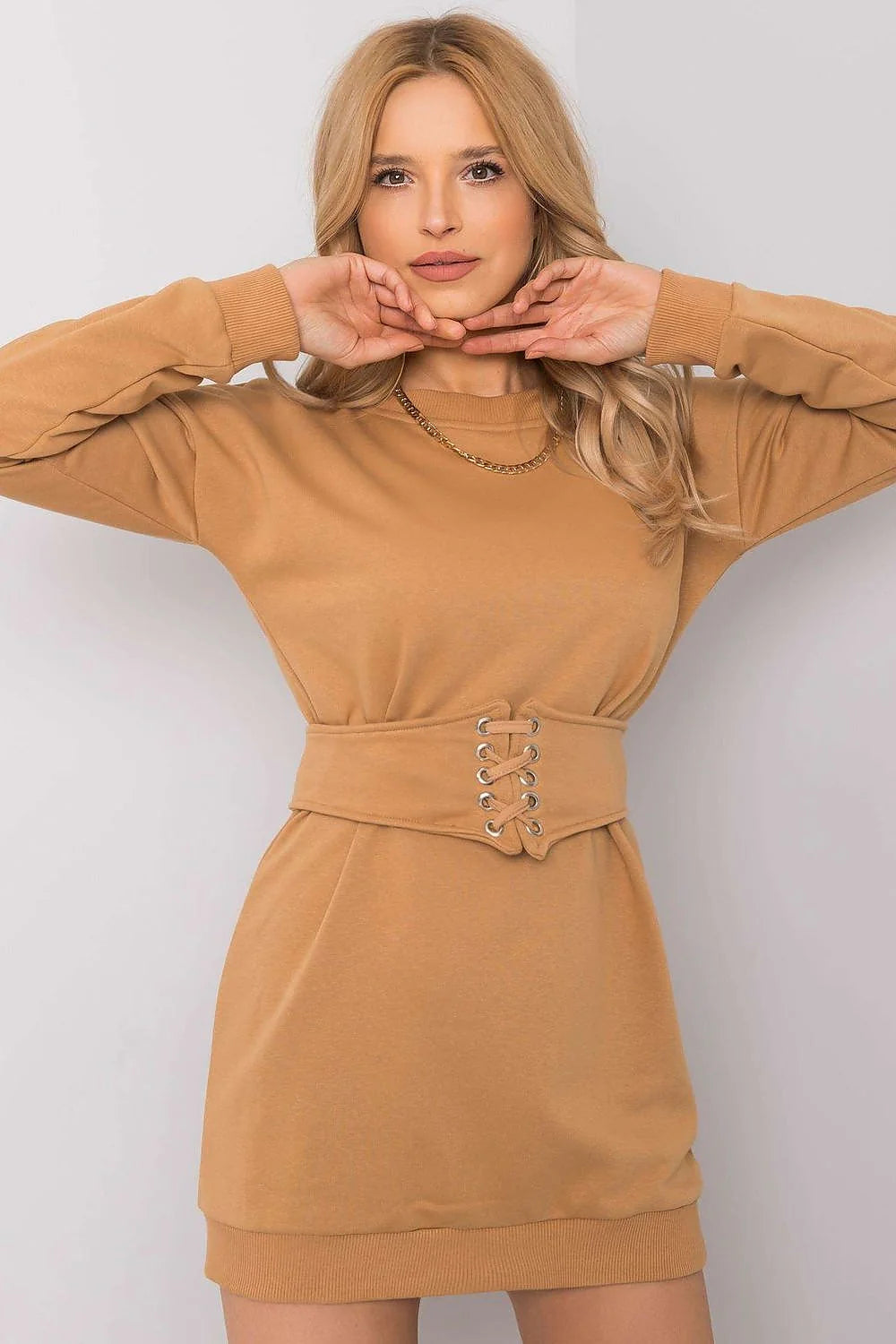 Robe de jour en coton gris, ceinture ajustable, manches longues, encolure ronde, coupe cintrée, longueur mi-cuisse, femmes