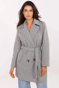 manteau femme caban court ceinturé laineux chevrons gris anthracite coupe mi hanches cintrée grand col revers double boutonnage