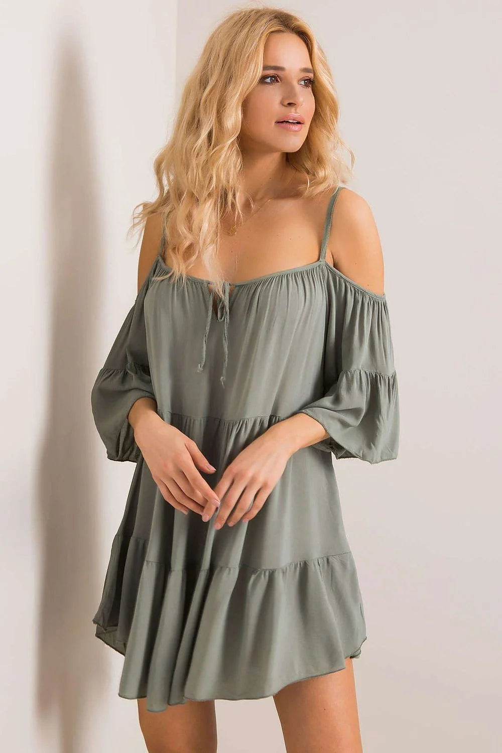Robe d'été asymétrique manches épaules nues volants noir viscose respirante féminine décontractée élégante occasion quotidienne mode femme
