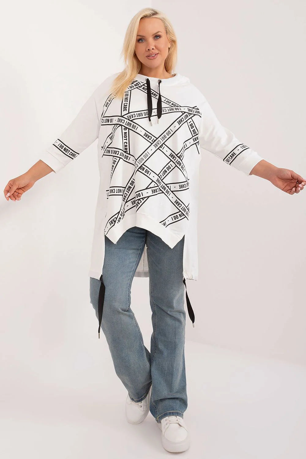 Sweatshirt femme style streetwear motif graphique I DO NOT CARE noir et blanc coupe ample capuche manches longues elastiques