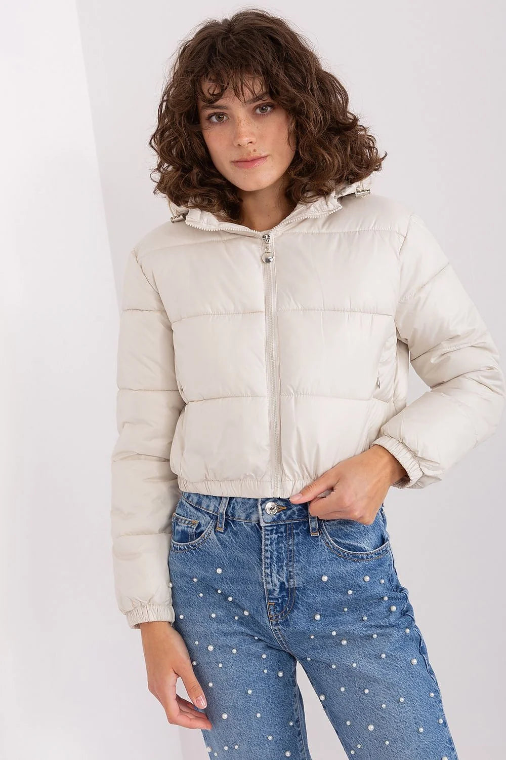Veste pour femme courte matelassée en duvet manches longues capuche amovible style moderne