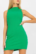Robe de jour Och Bella verte vive sans manches coupe crayon tissu côtelé matériau coton élasthanne taille ajustable femme