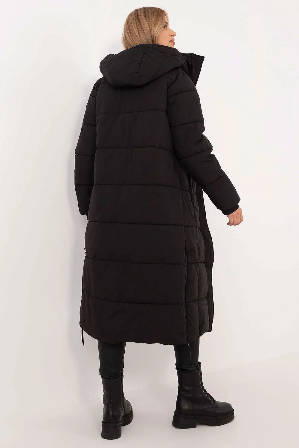 Manteau long matelassé pour femme noir moderne urbain coupe droite高 collar fermeture éclair manches longues poches latérales veste hiver élégante