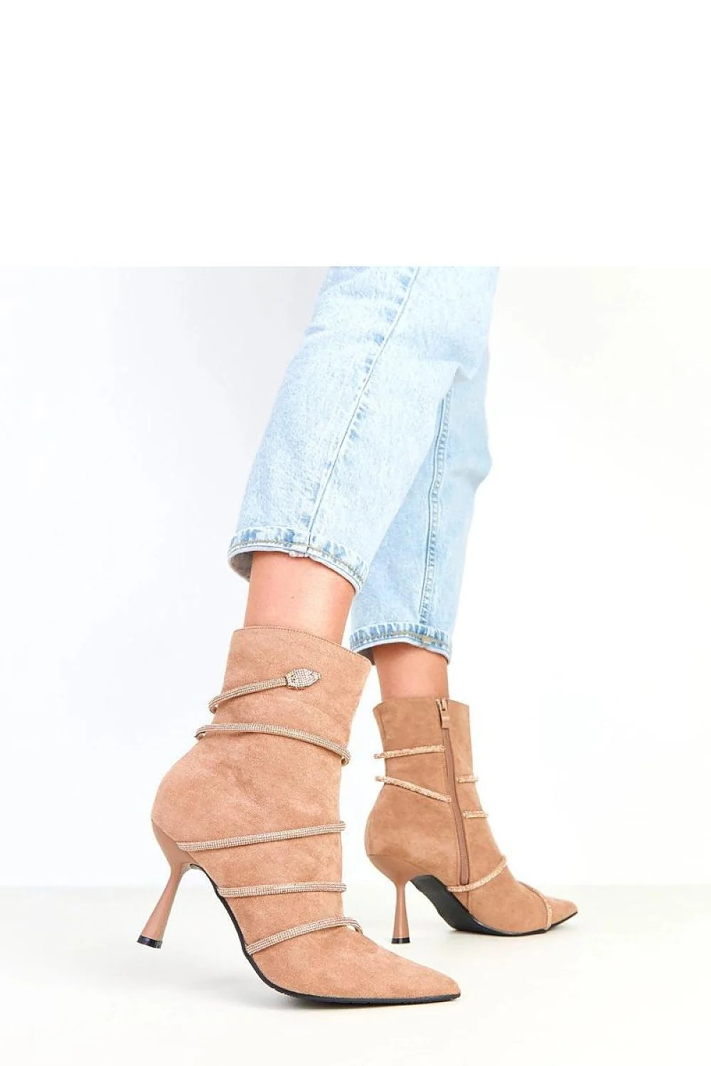 bottines femme cheville daim nude cuir écologique zircons bout pointu talon aiguille neuf centimètres fermeture zippée doublure élégant soirée glamour