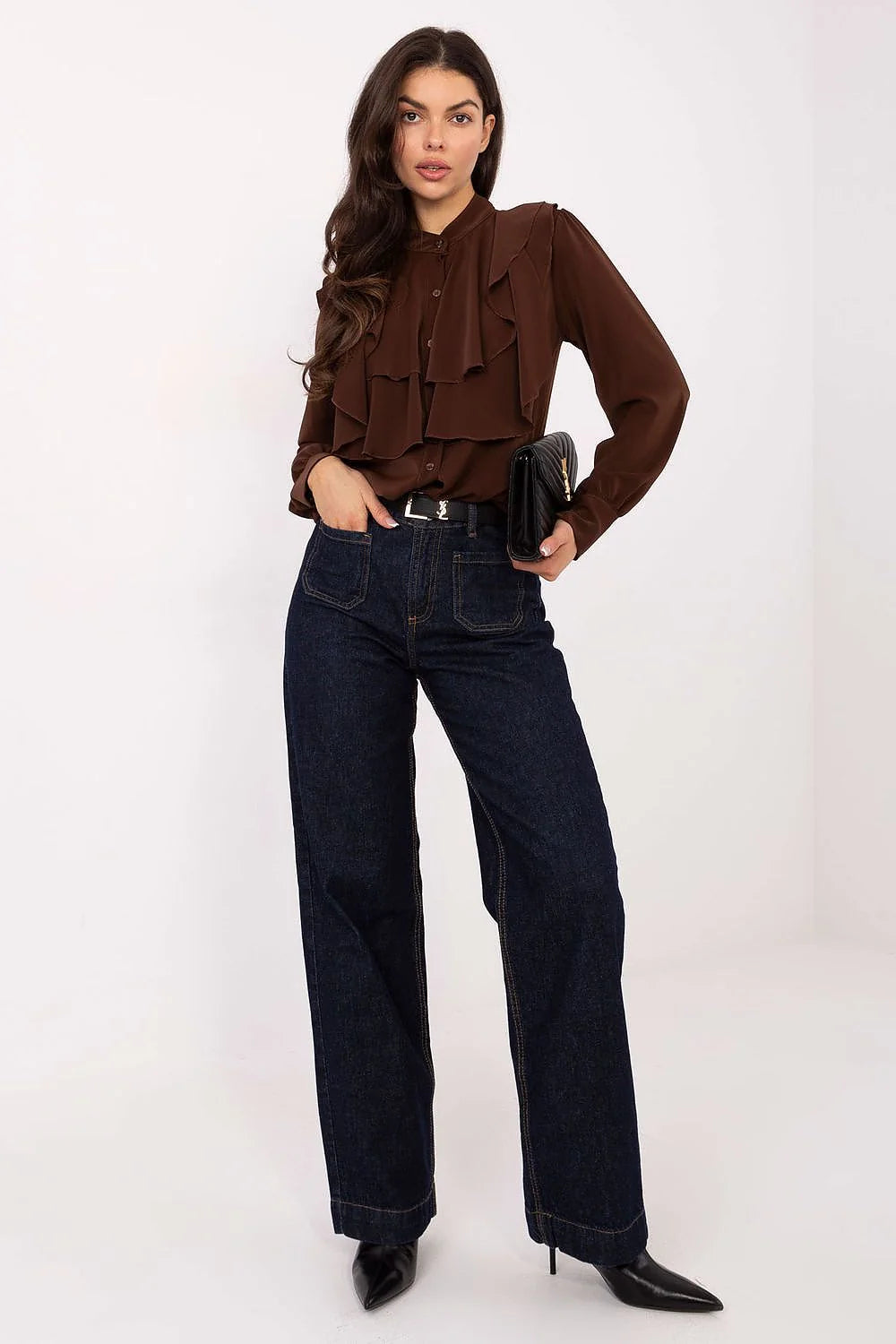 chemise femme sans col manches longues plastron jabot volants superposés chocolat fluide viscose polyester coupe ample poignets froncés boutonnés élégante