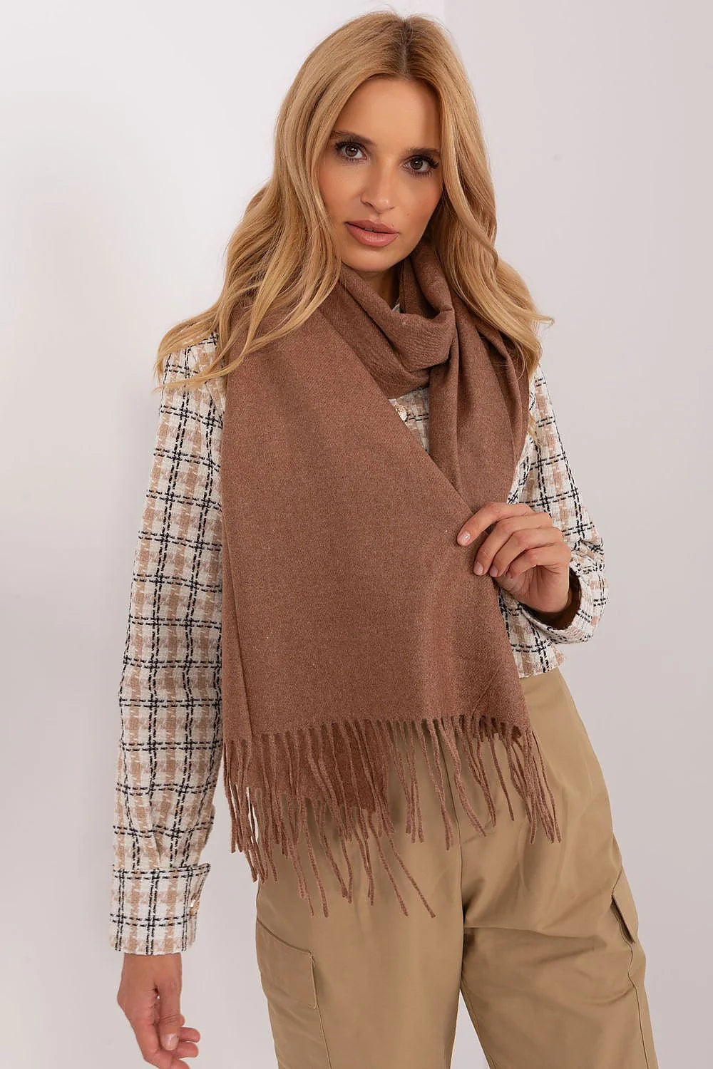écharpe femme automne hiver chic longue grand format pompons laine mélangée douce maille brossée franges rectangulaire camel marron clair chaude