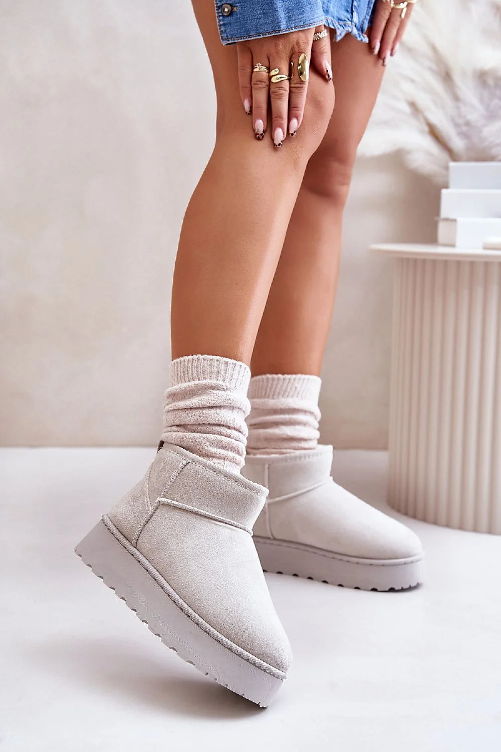 Bottines suédine écologique beige clair confortables sans lacets, semelle plateforme casual automne-hiver femmes