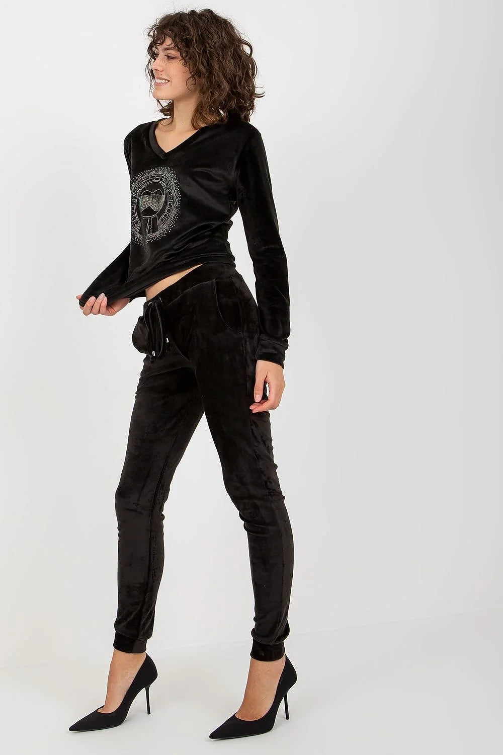 Ensemble Relevance Velours Femme Chemisier Manches Longues Encolure Serpent Pantalon Taille Élastique Matelassé Camel