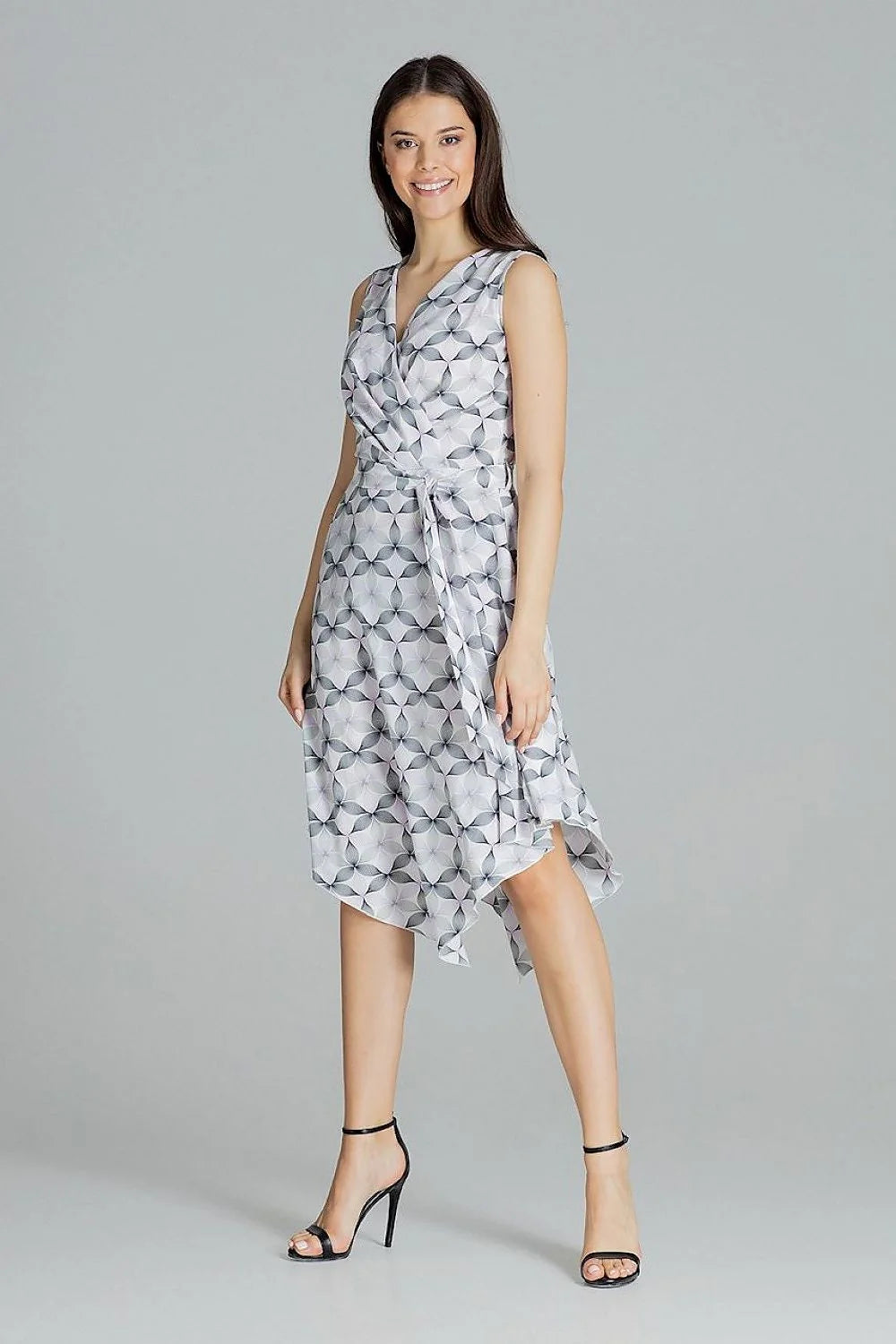 Robe cocktail noire polyester élégante décolleté en V sans manches ceinture pour soirées chics femmes