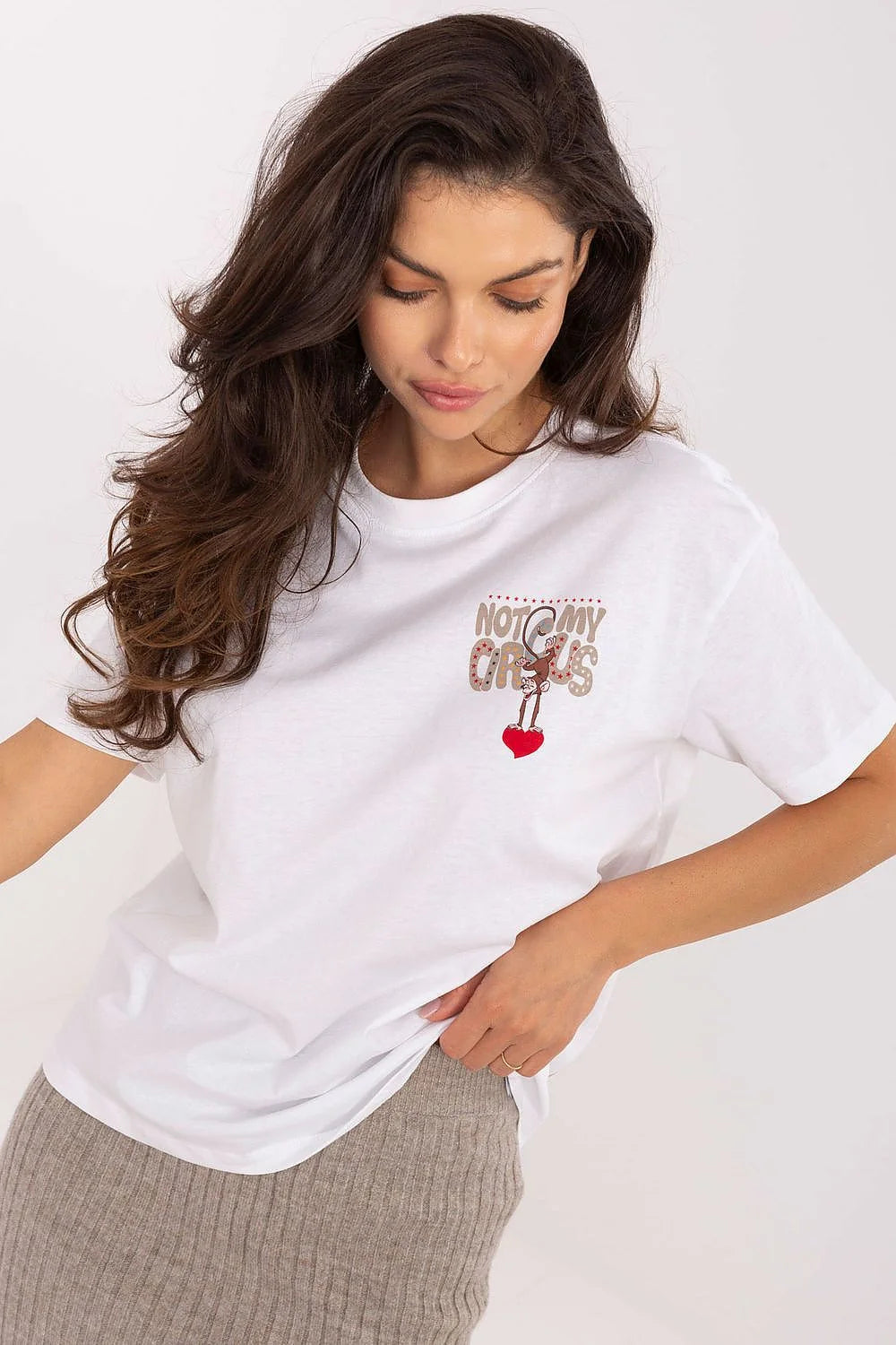 tshirt femme blanc imprimé col rond manches courtes décontracté coton jersey doux motif poitrine notmycircus coeur rouge retro coupe hanches