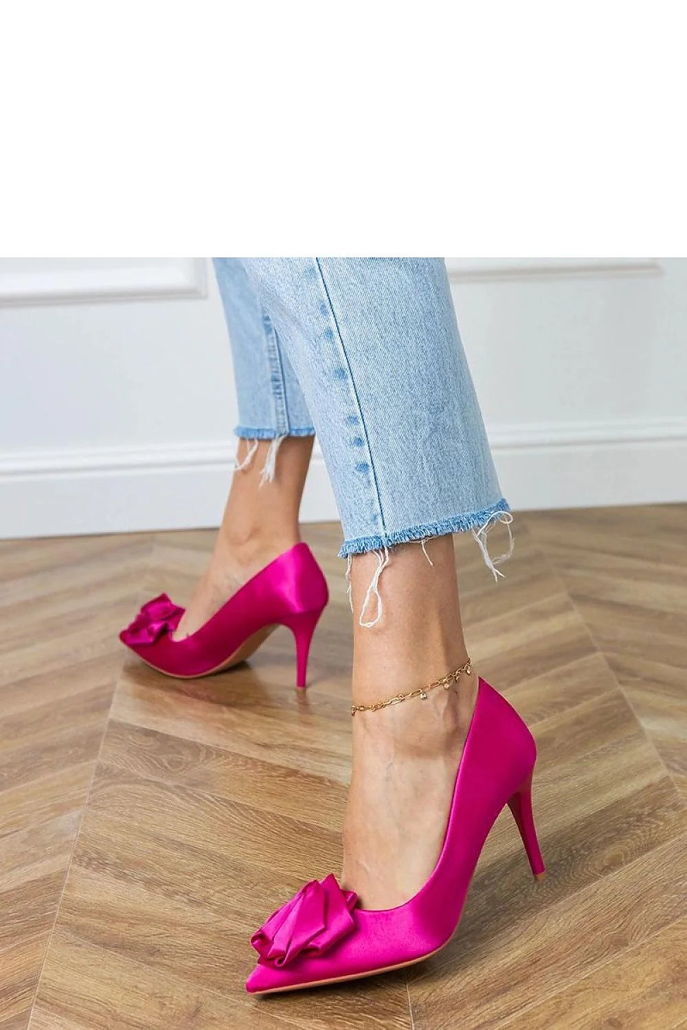 escarpins satin fuchsia bout pointu rosace plissée décorative talon aiguilles 9cm élancé satinée semelle cuir écologique confort soirée