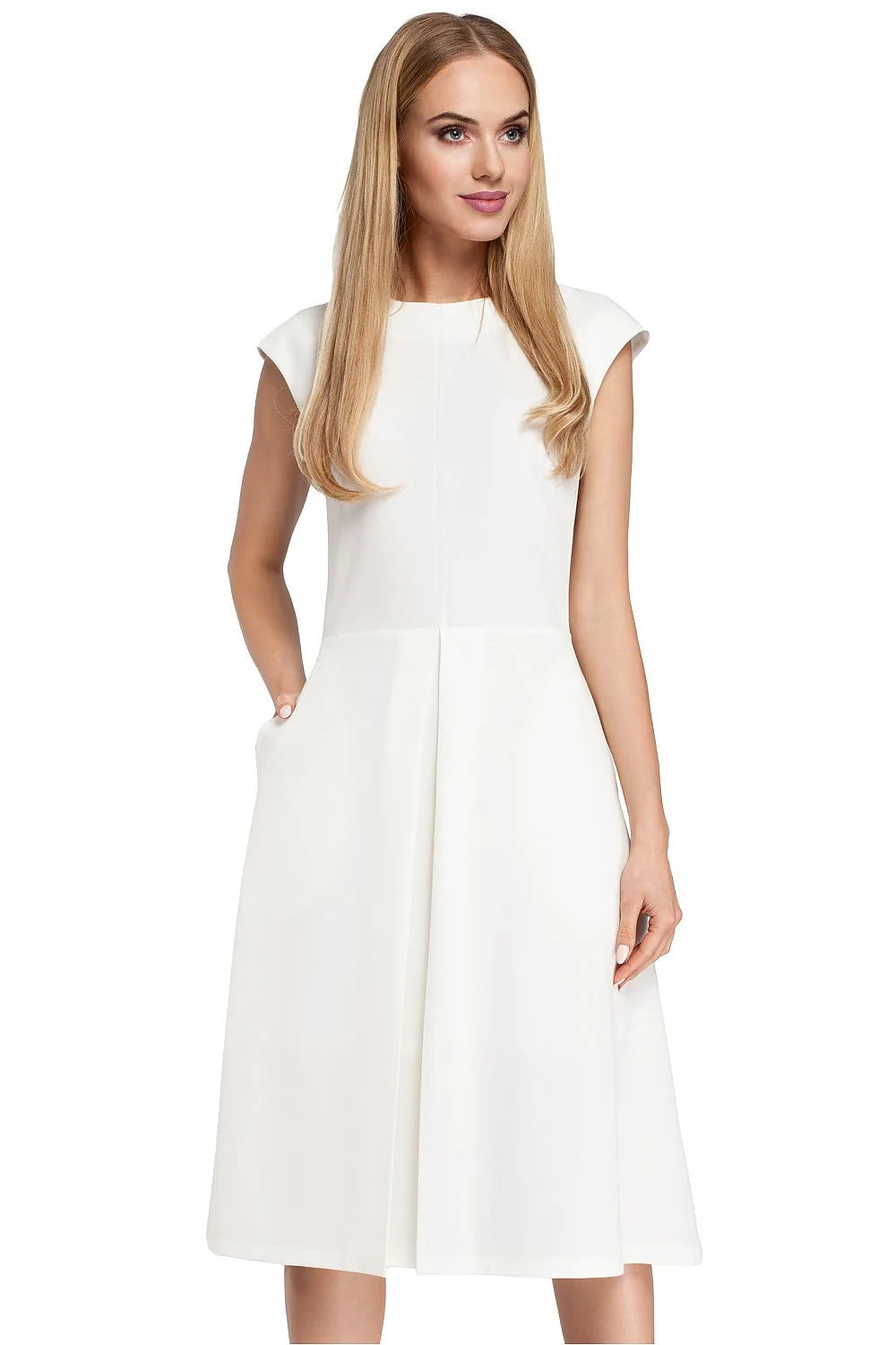 Robe élégante en polyester bleu foncé style classique chic pour femme moderne et sophistiquée