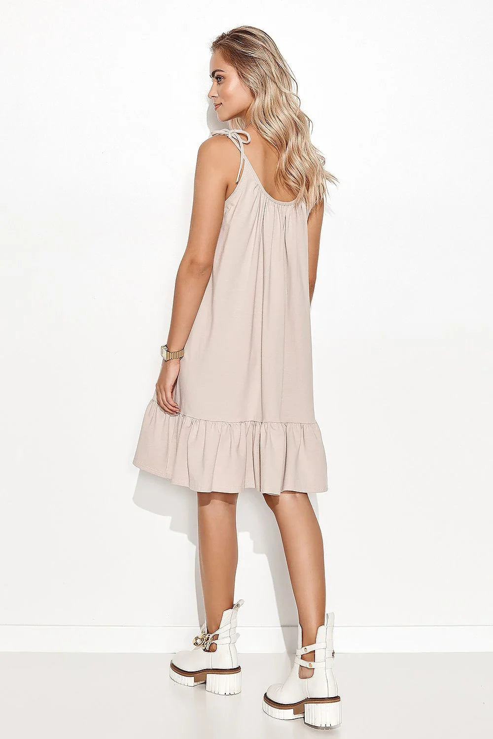 robe été courte trapèze bretelles fines nouées encolure froncée volant bas taupe jersey coton léger fluide poches latérales réglables confortable