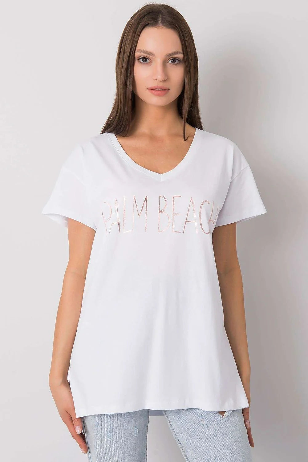 T-shirt femme manches courtes encolure V inscription décorative coton 100% style moderne élégant look décontracté occasion estivale versatile