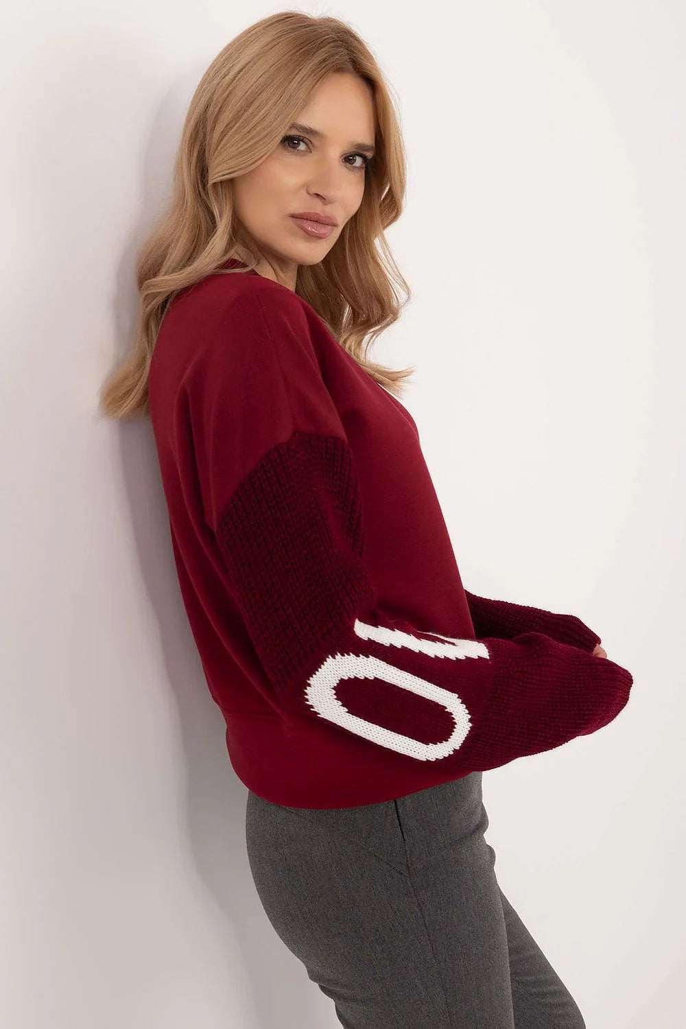 Sweatshirt femme style moderne couleur bordeaux manches longues lettres jacquard encolure ronde confortable tendance Italy Moda