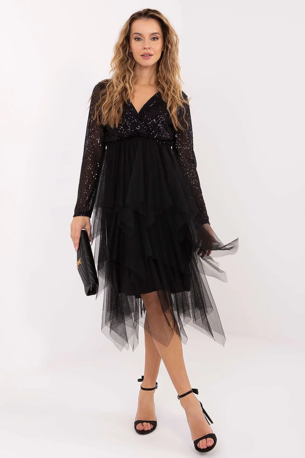 robe soirée courte évasée noire paillettes sequins corsage col croisé manches longues tulle superposée jupe asymétrique taille empire