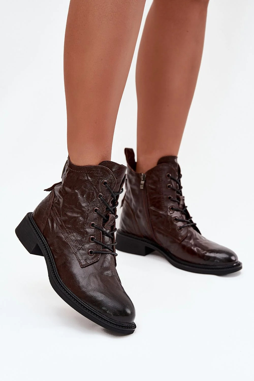 bottines femme cuir naturel marron patiné cheville lacets zip bout rond talon bas carré semelle antidérapante doublure chaude