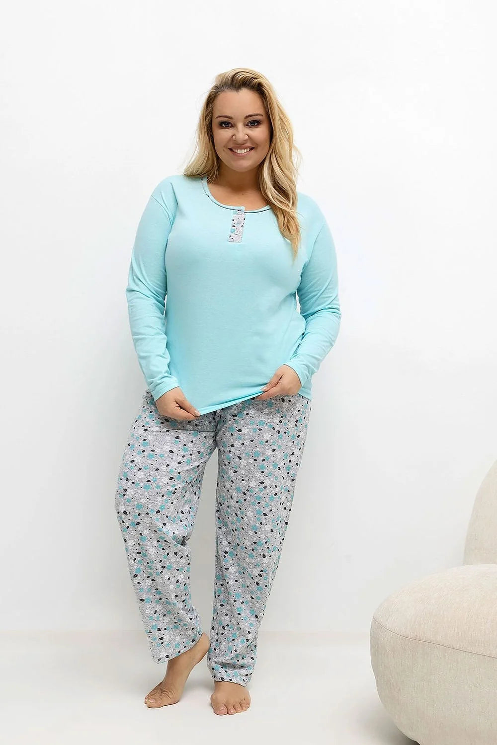pyjama femme grande taille coton doux col rond manches longues patte boutonnée trois boutons pantalon long imprimé turquoise extensible