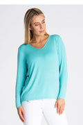 chemisier femme coupe décontractée légèrement ample manches longues colV viscose élasthanne doux soyeux respirant bleu pastel polyvalent élégant confortable entretien