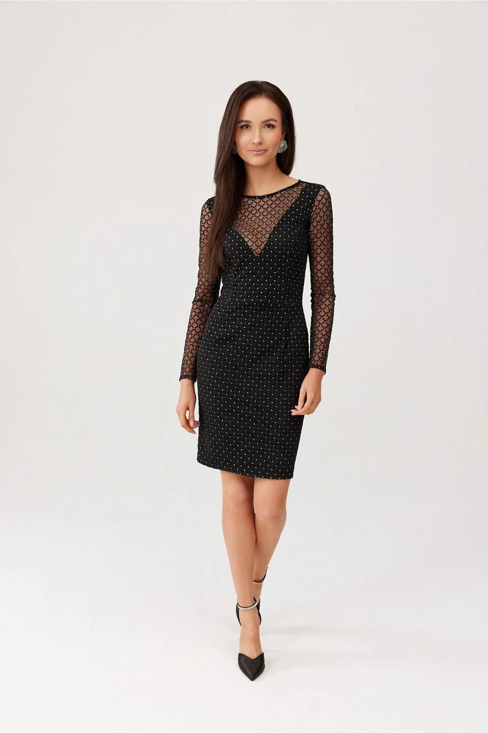 Robe courte audacieuse Roco Fashion maille noire transparente motifs losanges clous argentés manches longues évasées soirée chic femme