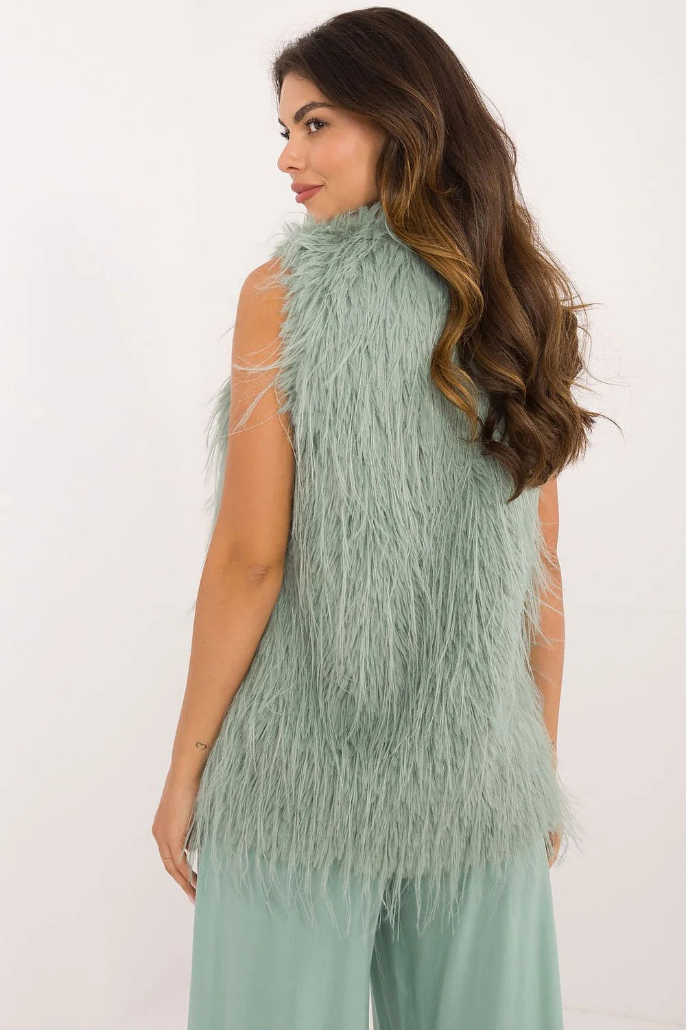 Gilet en fourrure synthétique sans manches vert pâle pour femme, style audacieux et décontracté