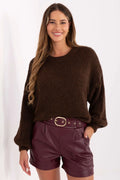 pull femme maille épaisse marron chocolat col rond côtelé coupe ample légèrement courte manches bouffantes poignets côtelés cosy