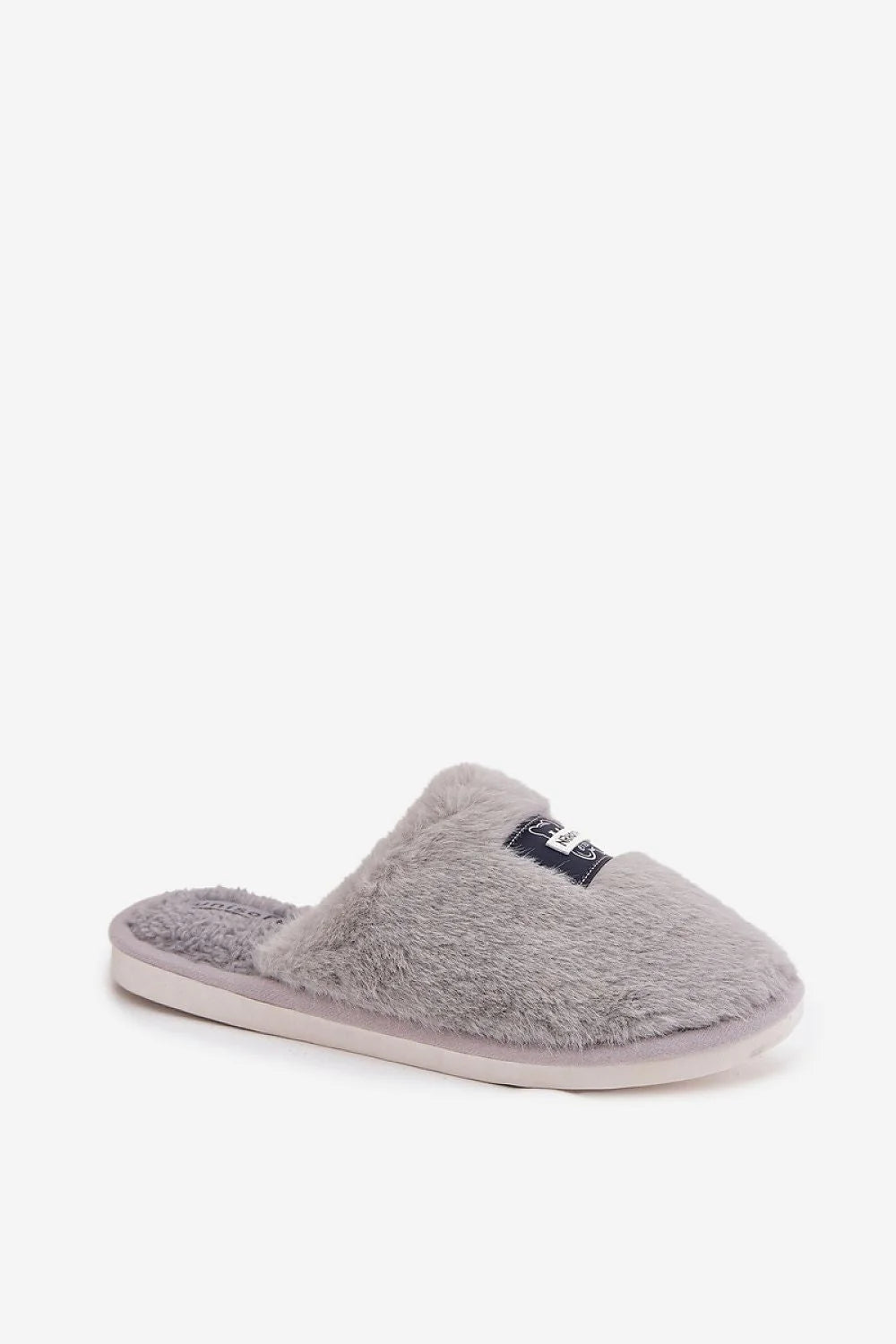 chaussons fourrure femmes gris clair mules intérieur bout fermé talon ouvert semelle souple rembourrée antidérapante motif ours patch cosy cocooning