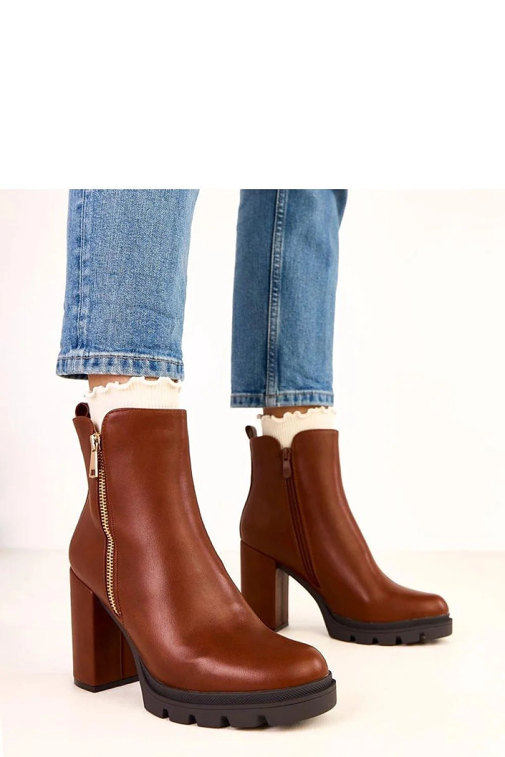 bottines femme cuir écologique cognac talon bloc stable dixcentimetres plateforme bout rond semelle doublée fermeture éclair latérale dorée élégant