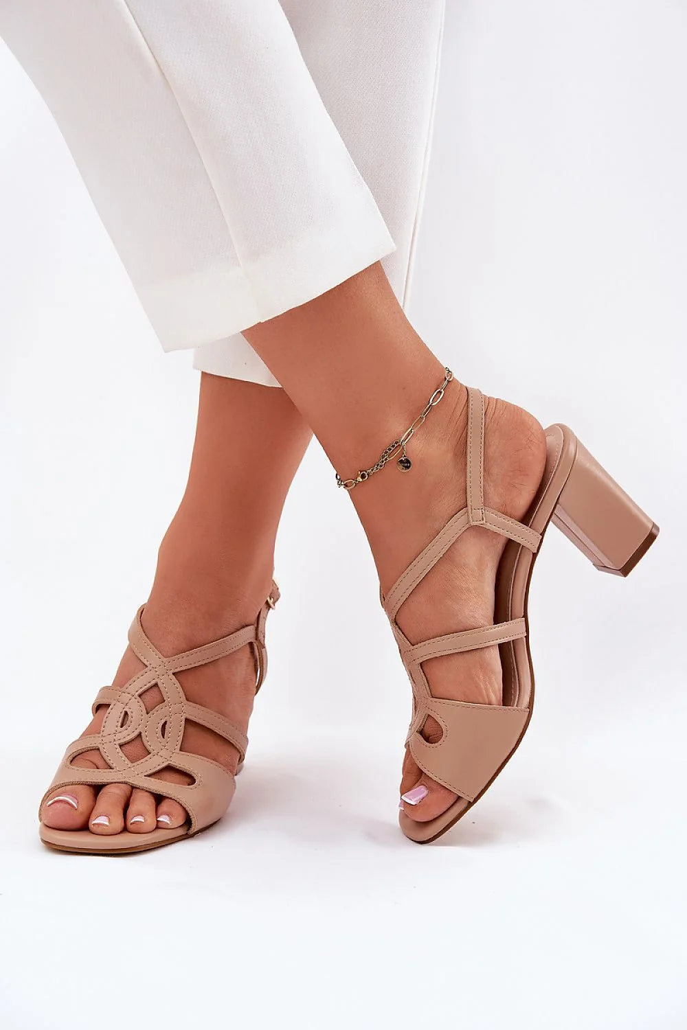Sandales à talons élégantes pour femmes style moderne cuir artificiel beige nude bride réglable semelle intérieure cuir naturel occasion spéciale confort toute la journée design intemporel