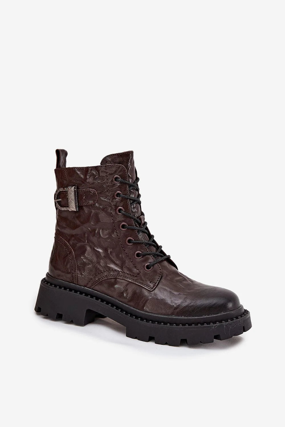 bottines femme cuir naturel marron foncé patiné effet froissé montantes cheville talon bloc bas lacets oeillets zippée semelle crantée adhérence