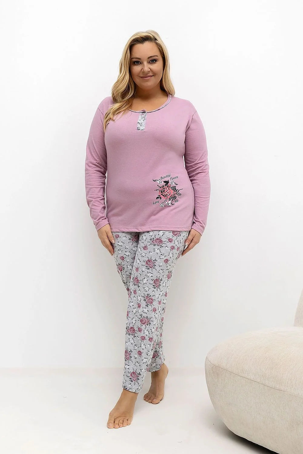 pyjama femme grande taille ensemble haut manches longues encolure ronde patte boutonnée motif floral imprimé rose pantalon droit élastiquée coton