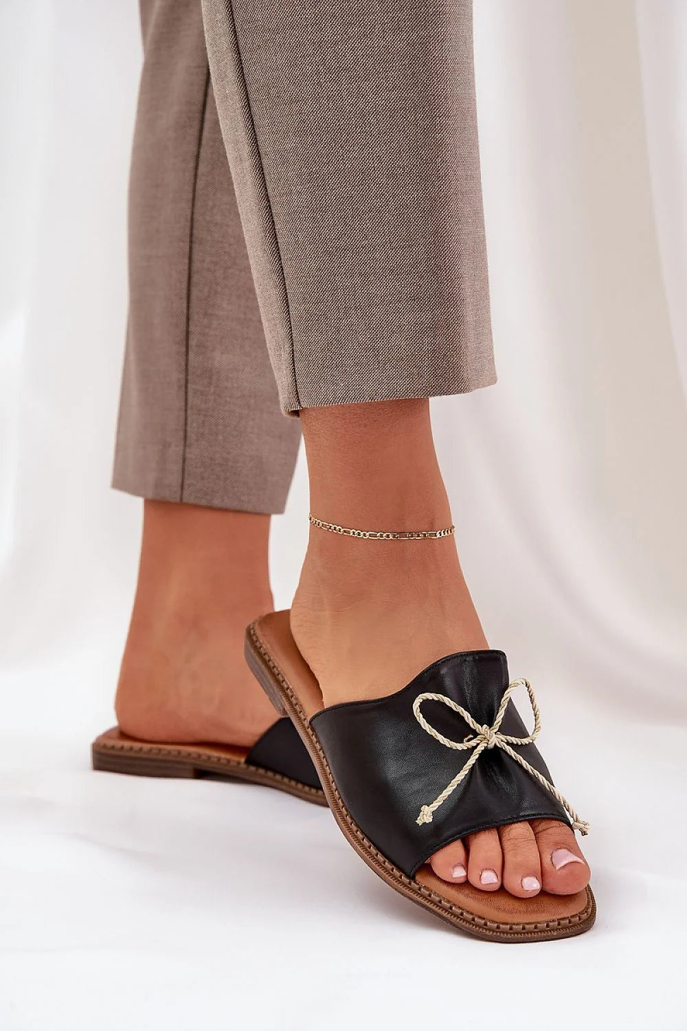 Sandales pour femme style slip-on en cuir noir noeud corde été 2023 confort durabilité mode