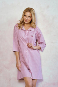 nuisette boutonnée vichy rose blanc col classique manches troisquarts coupe droite genou ample confort coton brodé cerise boutons assortis