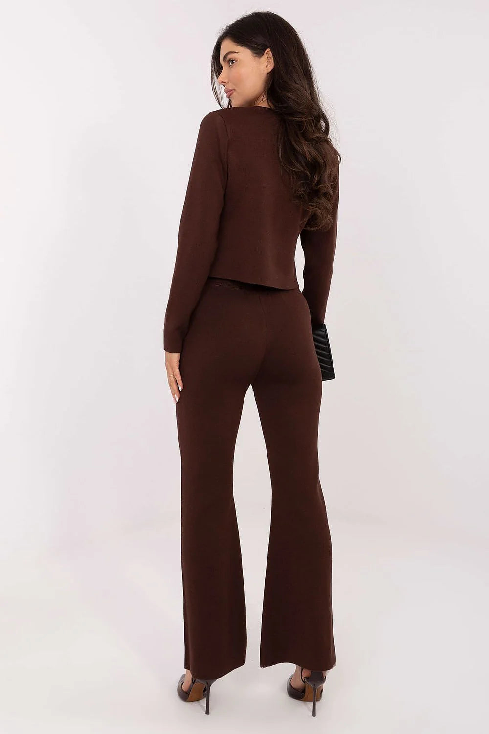 ensemble féminin cardigan court col V boutons pression pantalon taille haute évasée maille stretch marron viscose polyester chic