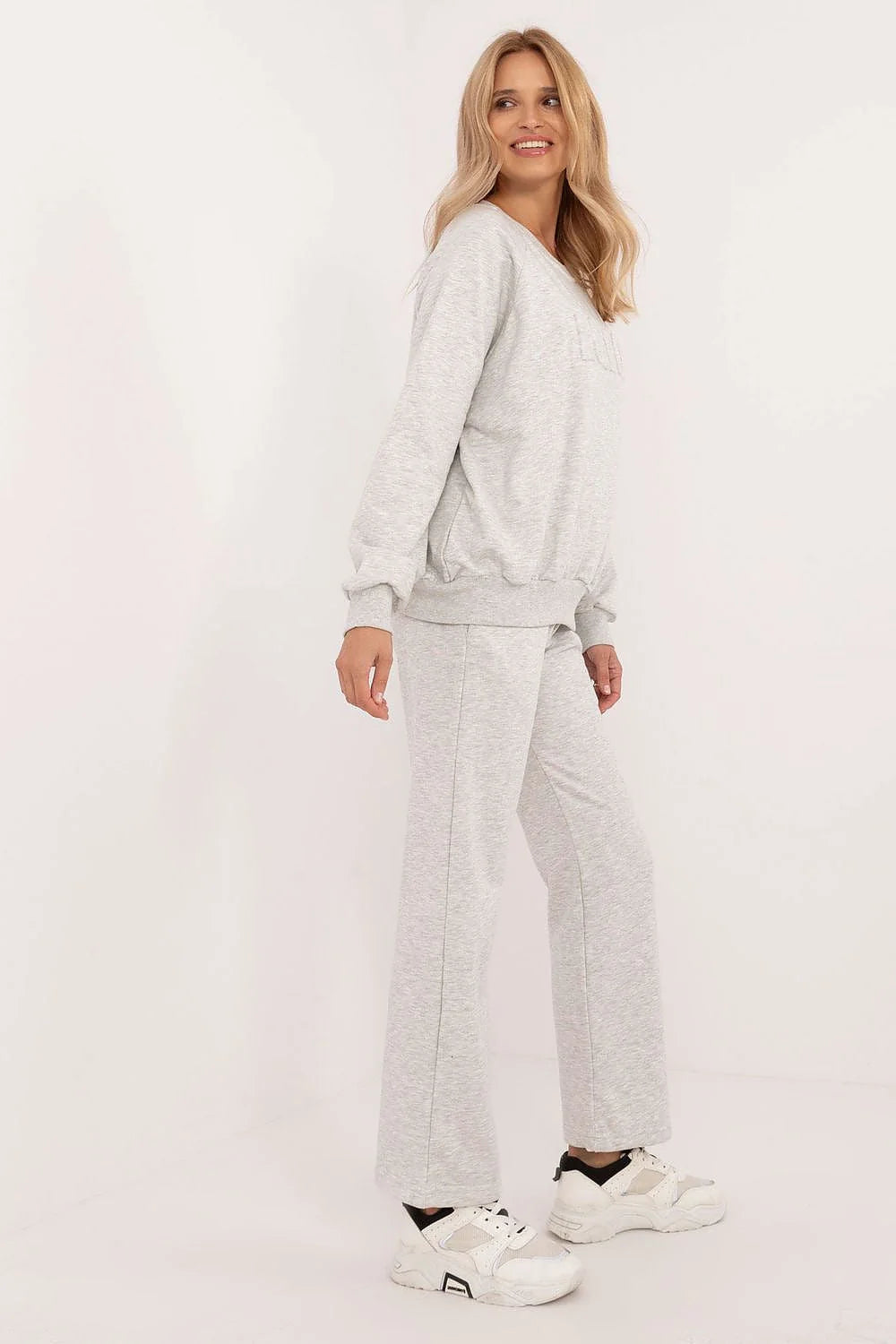 Ensemble casual femme sweatshirt et pantalon coton polyester gris chiné manches longues poches logo