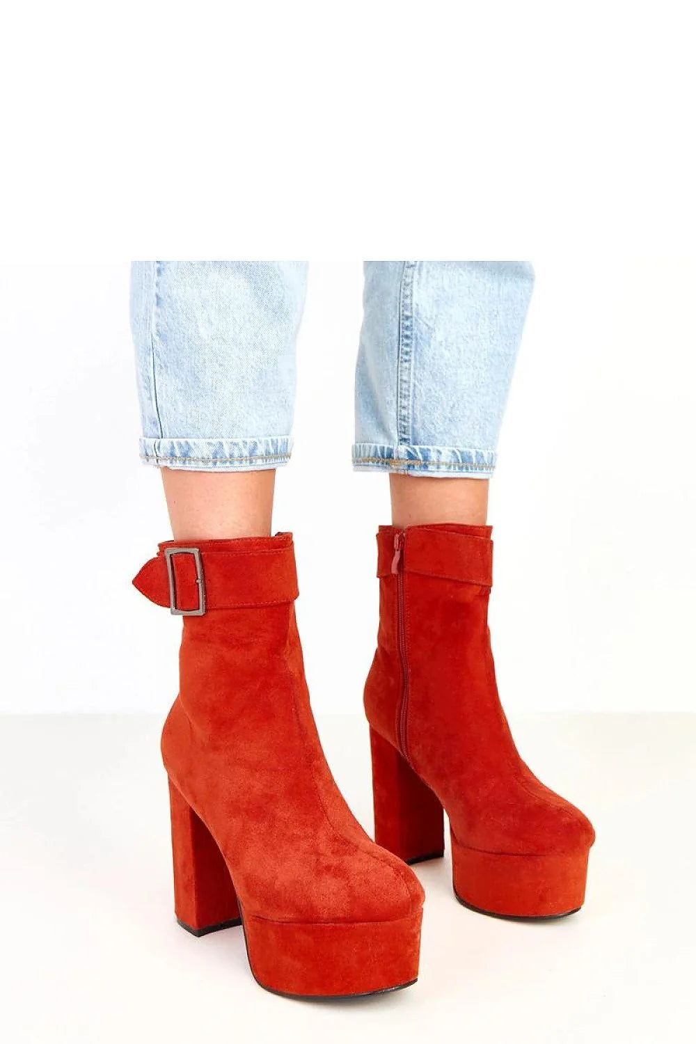 bottines femme cuir suédé écologique rouge brique talon poteau 12cm plateforme bout arrondi tige 17cm bride boucle métallique rétro